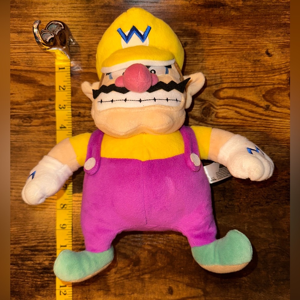 Nintendo Wario Plush - Yellow and Purple - Picture 3 of 4